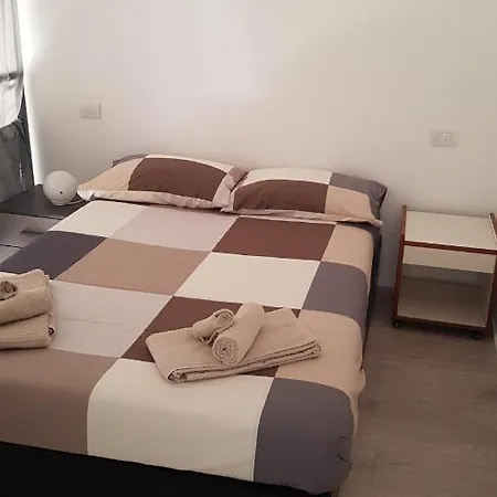 Loftmi Apartment